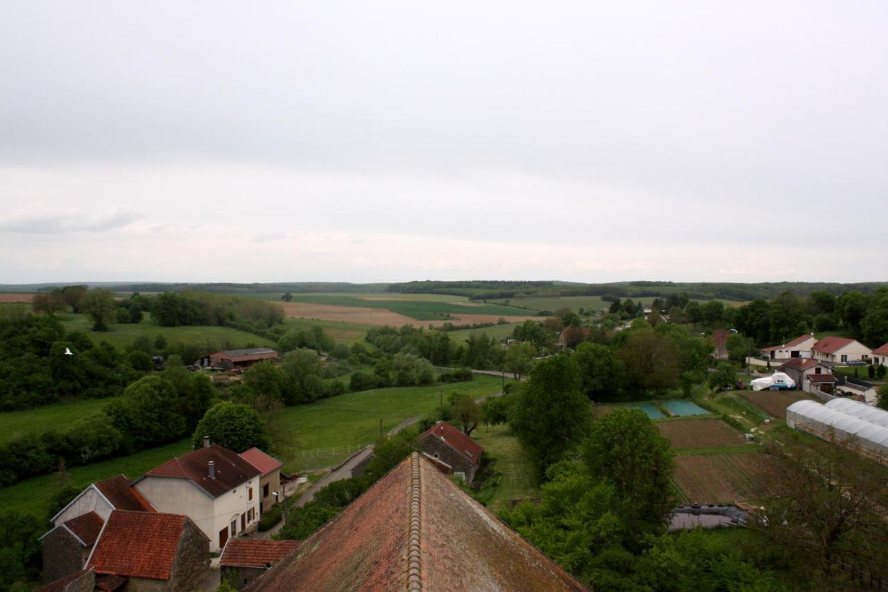Le Vieux Presbytere Confracourt エクステリア 写真