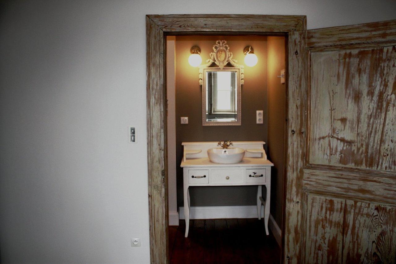 Le Vieux Presbytere Confracourt エクステリア 写真