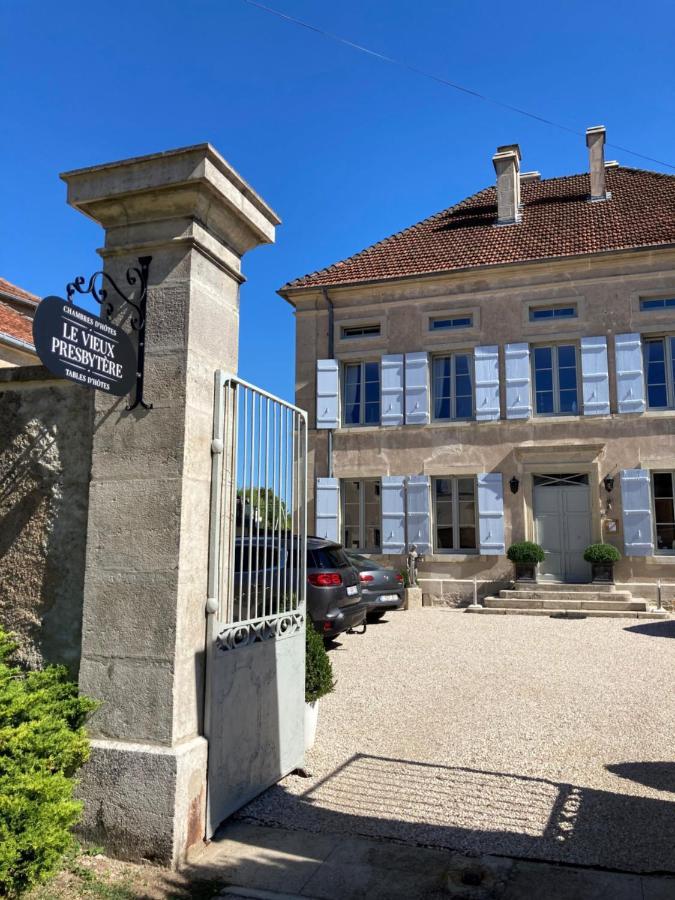 Le Vieux Presbytere Confracourt エクステリア 写真