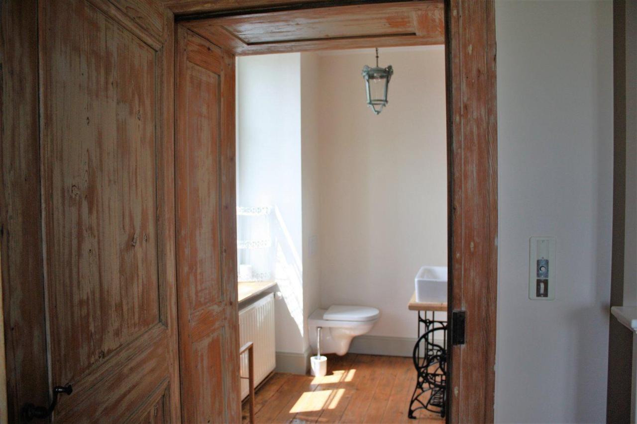 Le Vieux Presbytere Confracourt エクステリア 写真